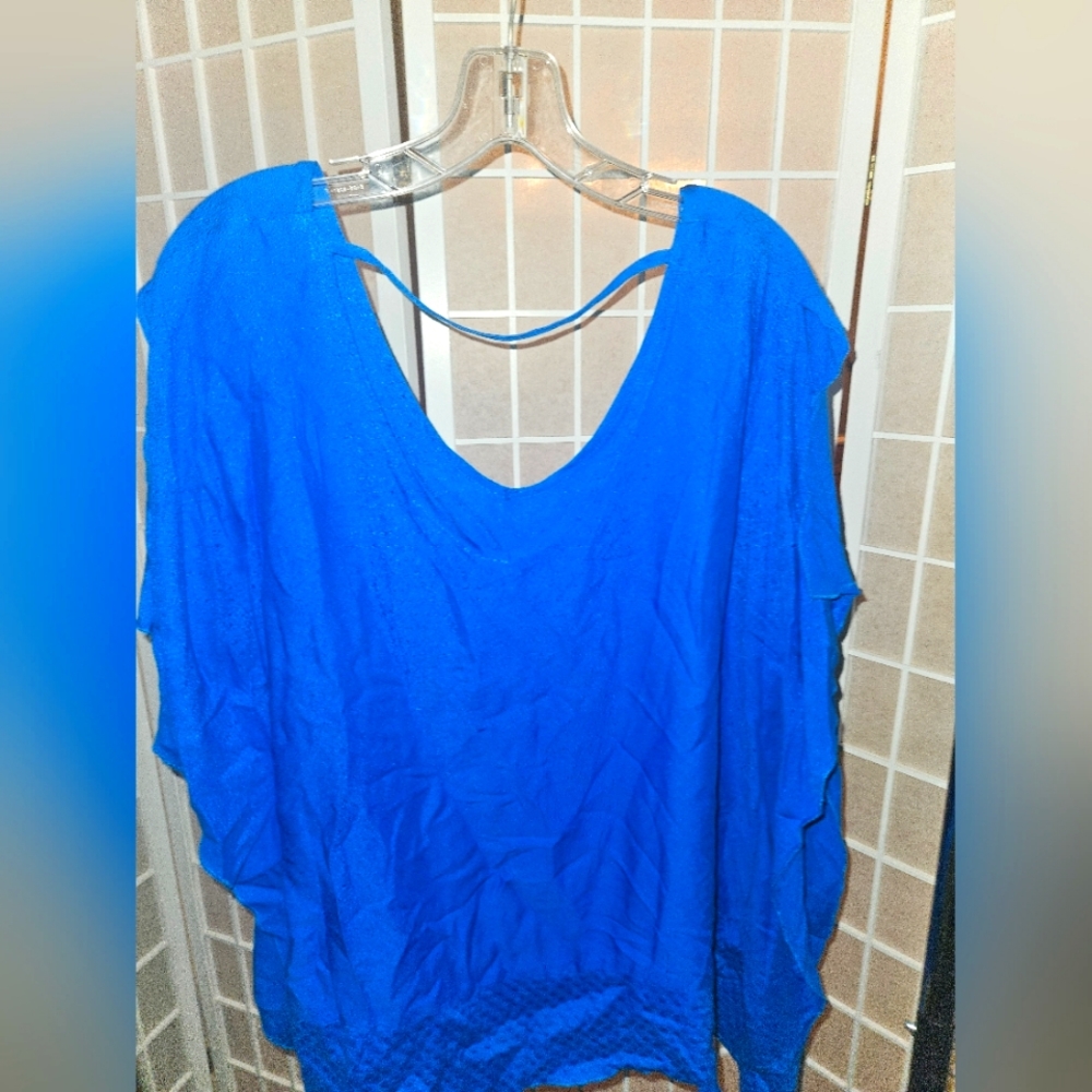 NWT Chelsea & Theodore blouse bright turquoise